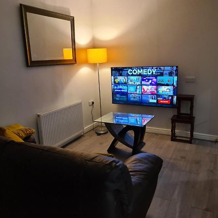 Whole House - 4 Bedrooms - Parking - Sleeps 8 Birmingham Eksteriør bilde