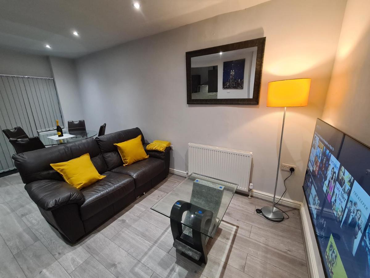 Whole House - 4 Bedrooms - Parking - Sleeps 8 Birmingham Eksteriør bilde