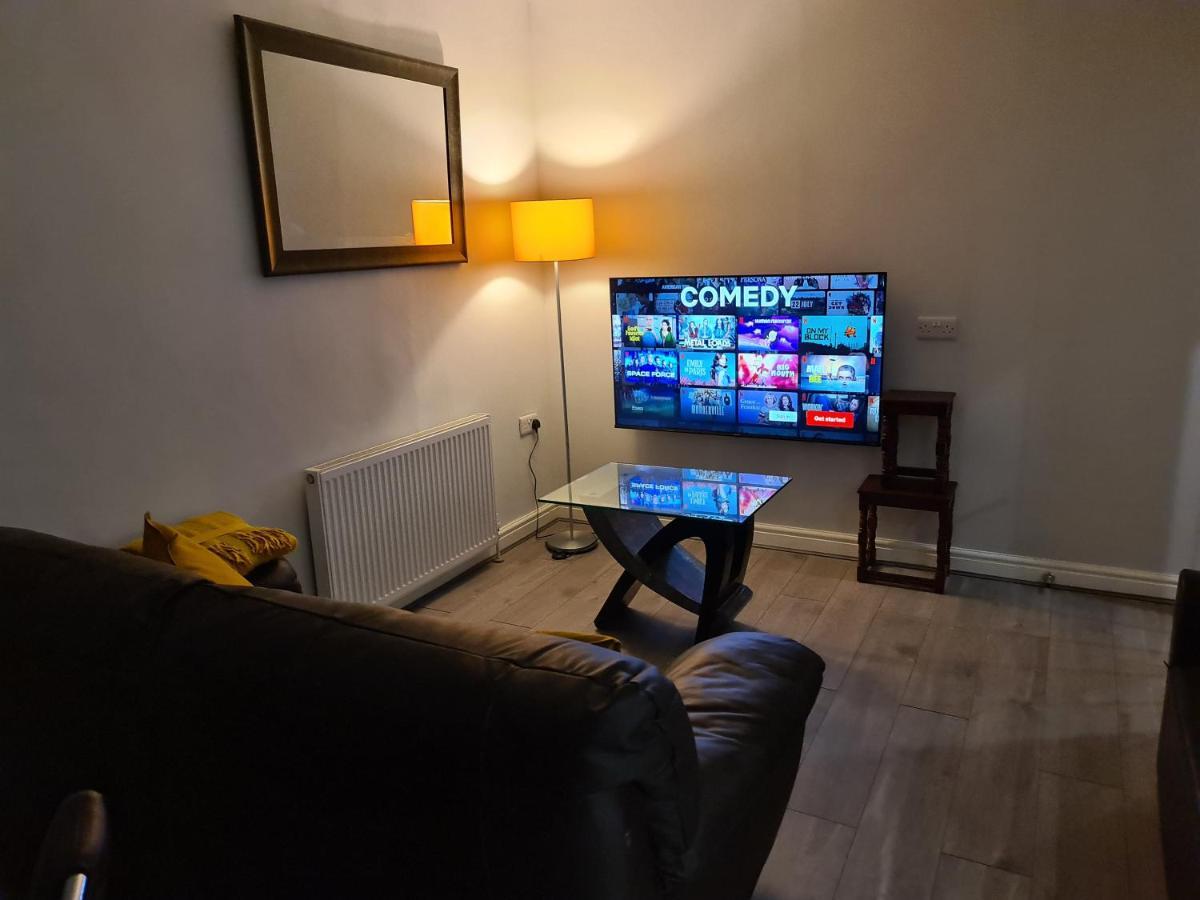 Whole House - 4 Bedrooms - Parking - Sleeps 8 Birmingham Eksteriør bilde