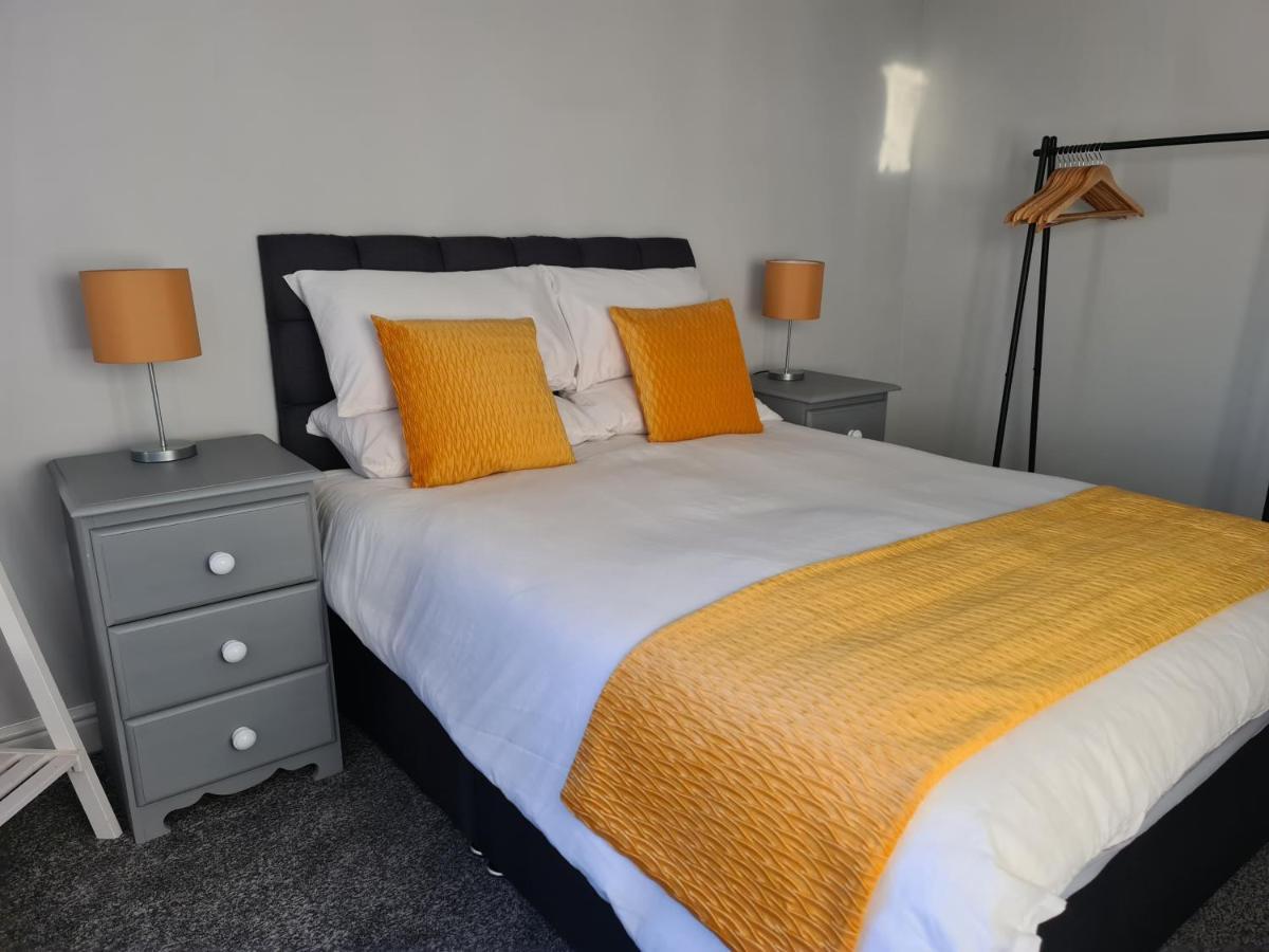 Whole House - 4 Bedrooms - Parking - Sleeps 8 Birmingham Eksteriør bilde
