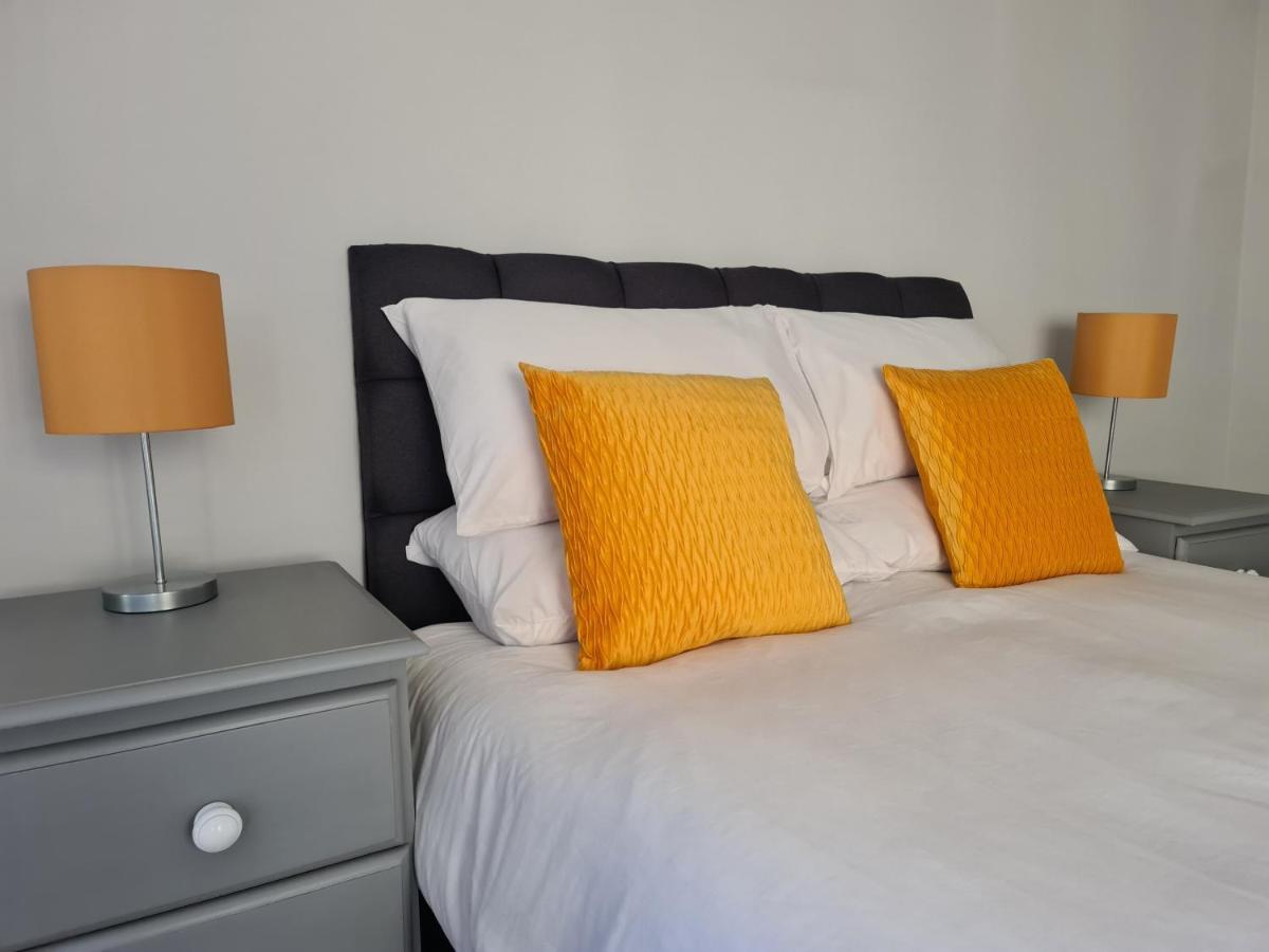 Whole House - 4 Bedrooms - Parking - Sleeps 8 Birmingham Eksteriør bilde
