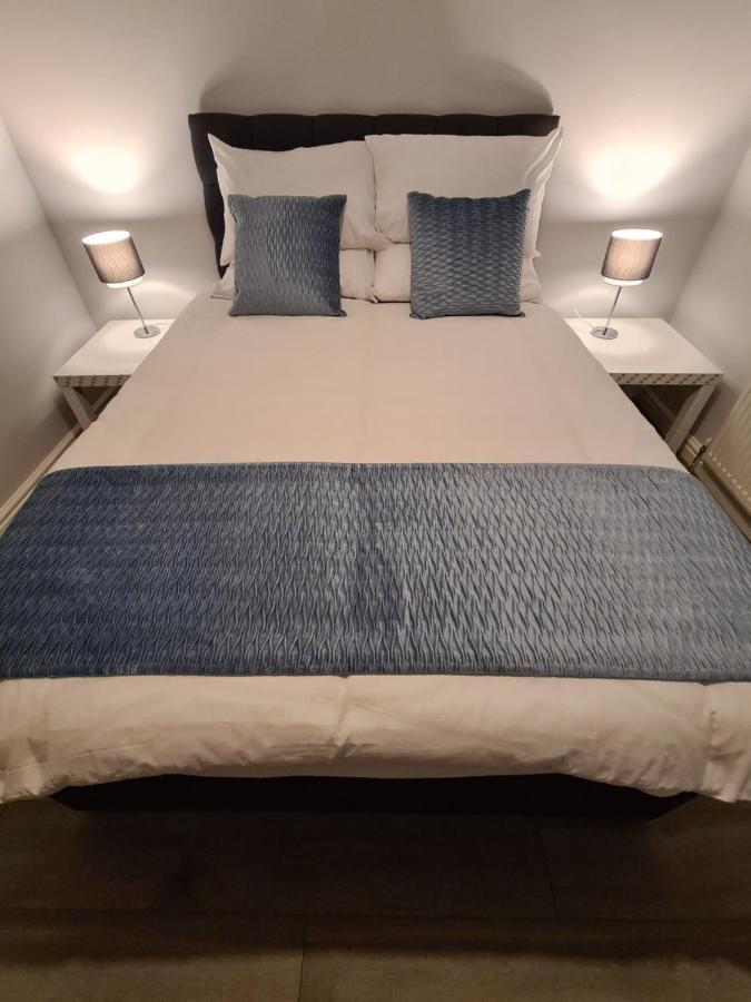 Whole House - 4 Bedrooms - Parking - Sleeps 8 Birmingham Eksteriør bilde
