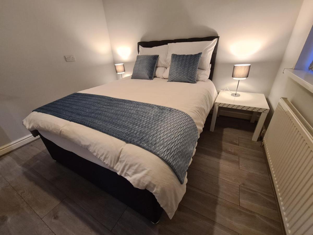 Whole House - 4 Bedrooms - Parking - Sleeps 8 Birmingham Eksteriør bilde
