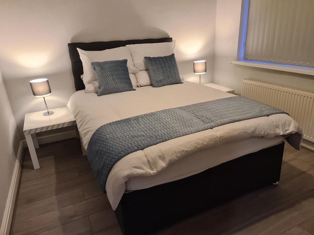 Whole House - 4 Bedrooms - Parking - Sleeps 8 Birmingham Eksteriør bilde