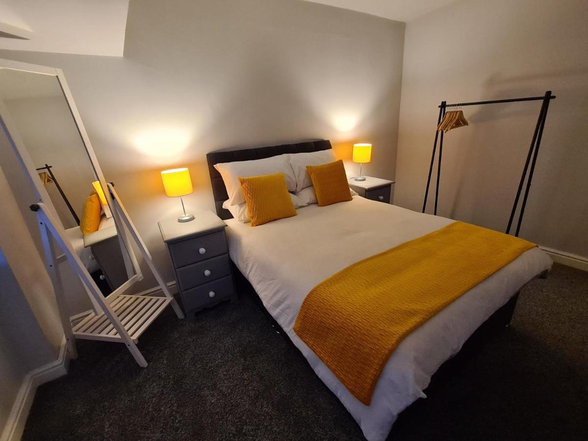 Whole House - 4 Bedrooms - Parking - Sleeps 8 Birmingham Eksteriør bilde