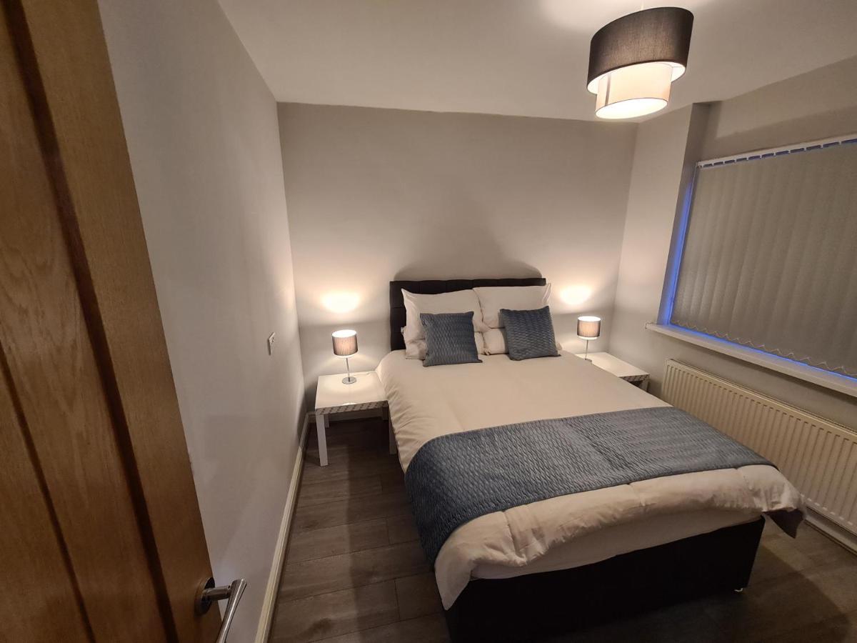 Whole House - 4 Bedrooms - Parking - Sleeps 8 Birmingham Eksteriør bilde