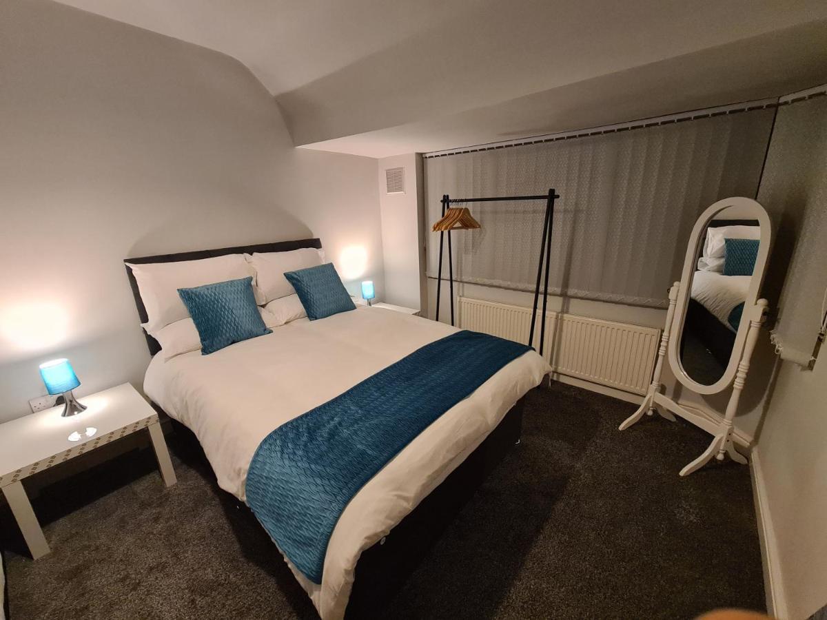Whole House - 4 Bedrooms - Parking - Sleeps 8 Birmingham Eksteriør bilde