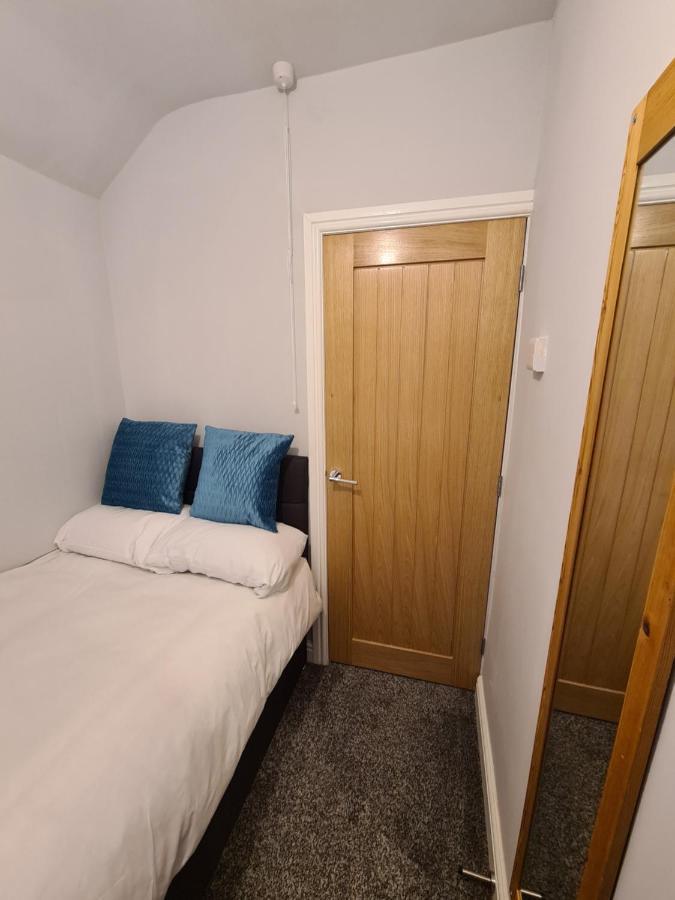 Whole House - 4 Bedrooms - Parking - Sleeps 8 Birmingham Eksteriør bilde