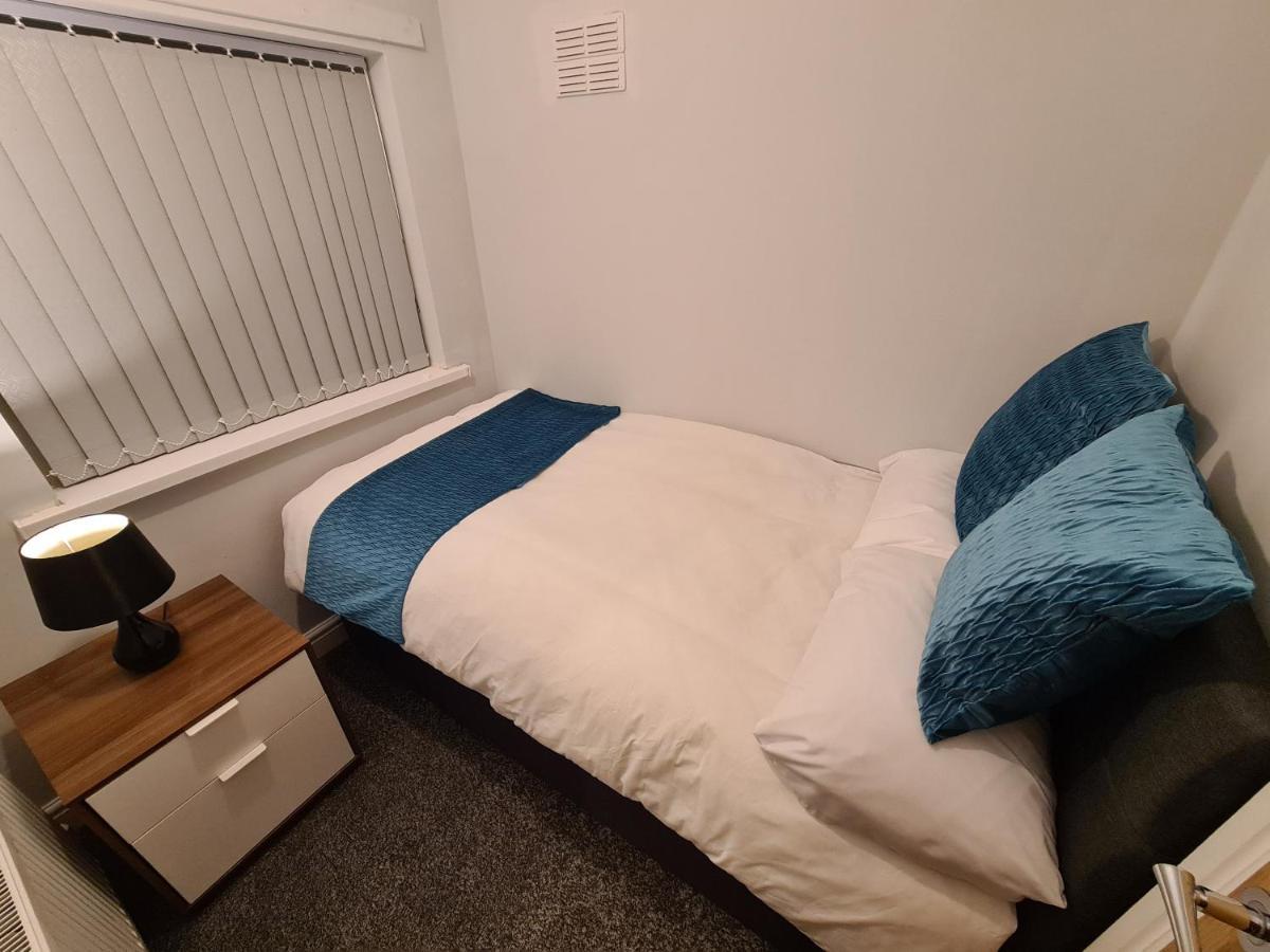 Whole House - 4 Bedrooms - Parking - Sleeps 8 Birmingham Eksteriør bilde