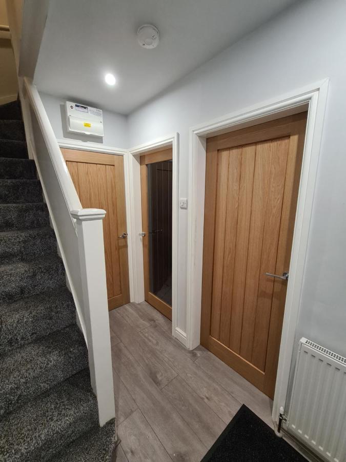 Whole House - 4 Bedrooms - Parking - Sleeps 8 Birmingham Eksteriør bilde